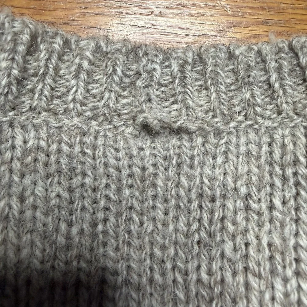 Vintage Abercrombie Fitch Cable Knit Shetland Wool Crewneck Sweater Sz M / L - Picture 12 of 15